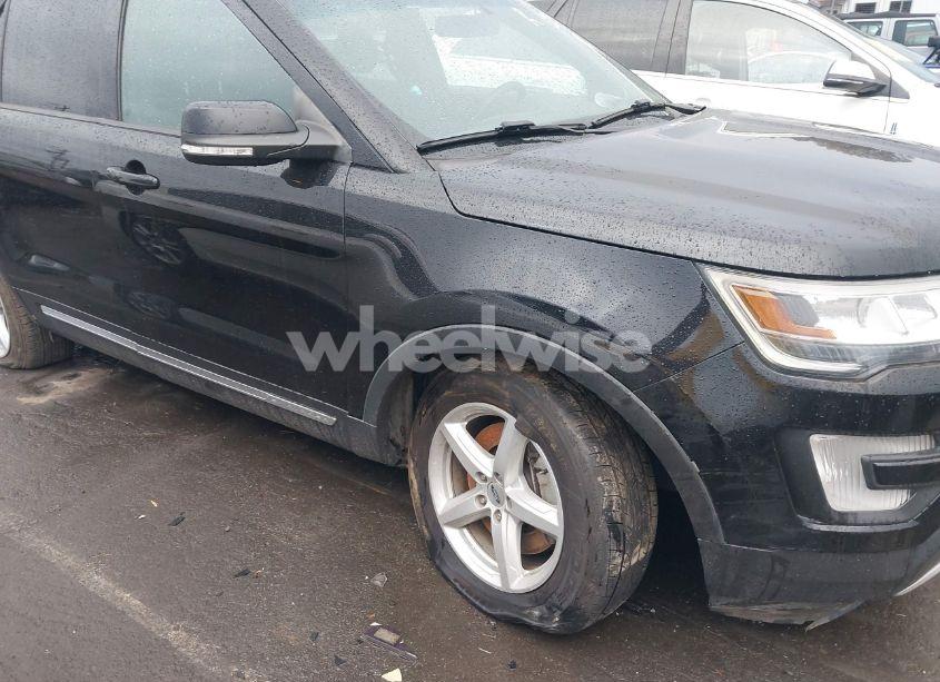 Photo 17 of 2016 Ford Explorer XLT (VIN 1FM5K8D84GGC93719)