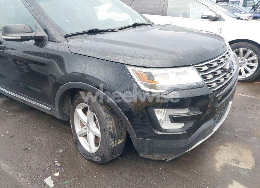 Photo 6 of 2016 Ford Explorer XLT (VIN 1FM5K8D84GGC93719)