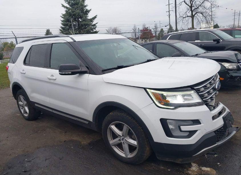 2016 Ford Explorer XLT (VIN 1FM5K8D84GGD17551) main photo