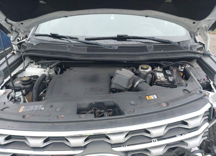 Photo 10 of 2016 Ford Explorer XLT (VIN 1FM5K8D84GGD17551)