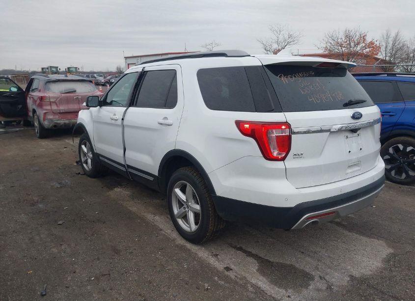 Photo 3 of 2016 Ford Explorer XLT (VIN 1FM5K8D84GGD17551)
