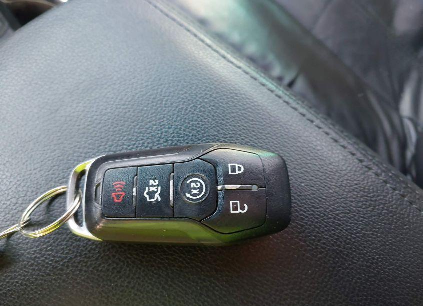 Photo 11 of 2017 Ford Explorer XLT (VIN 1FM5K8D84HGA07045)