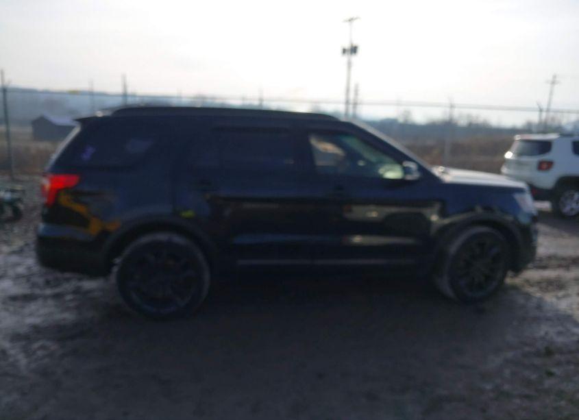 Photo 13 of 2017 Ford Explorer XLT (VIN 1FM5K8D84HGA07045)