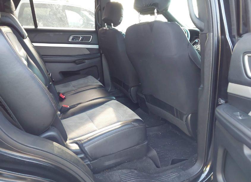 Photo 8 of 2017 Ford Explorer XLT (VIN 1FM5K8D84HGA07045)