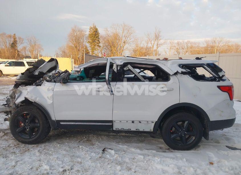 Photo 13 of 2017 Ford Explorer XLT (VIN 1FM5K8D84HGA25190)