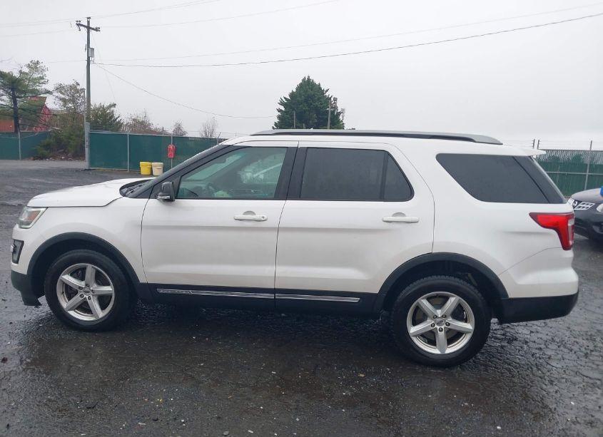 Photo 14 of 2017 Ford Explorer XLT (VIN 1FM5K8D84HGA39865)