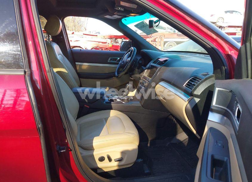 Photo 5 of 2017 Ford Explorer XLT (VIN 1FM5K8D84HGB36791)