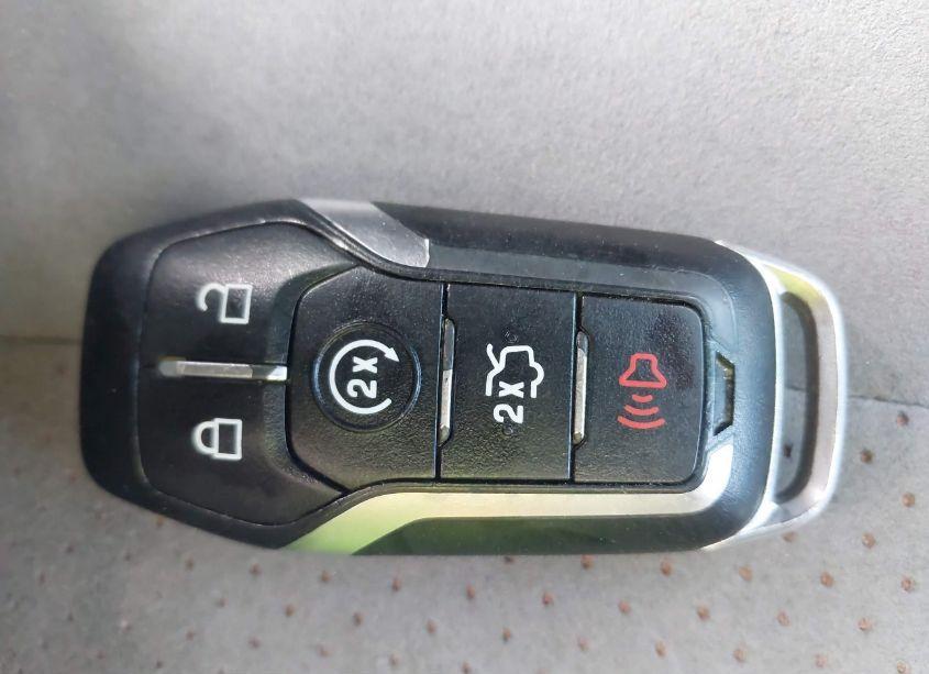 Photo 11 of 2017 Ford Explorer XLT (VIN 1FM5K8D84HGC22442)