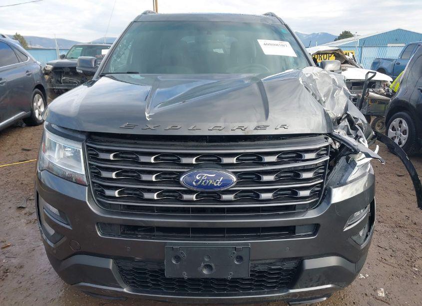 Photo 13 of 2017 Ford Explorer XLT (VIN 1FM5K8D84HGC22442)