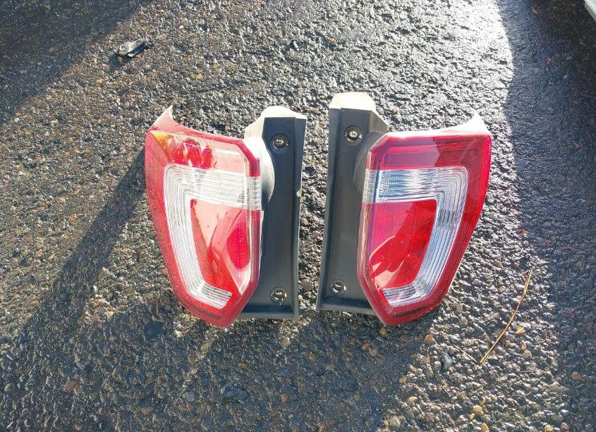 Photo 18 of 2017 Ford Explorer XLT (VIN 1FM5K8D84HGC56090)