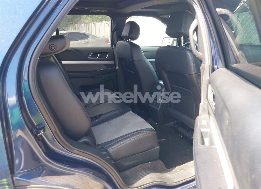 Photo 8 of 2017 Ford Explorer XLT (VIN 1FM5K8D84HGD47666)