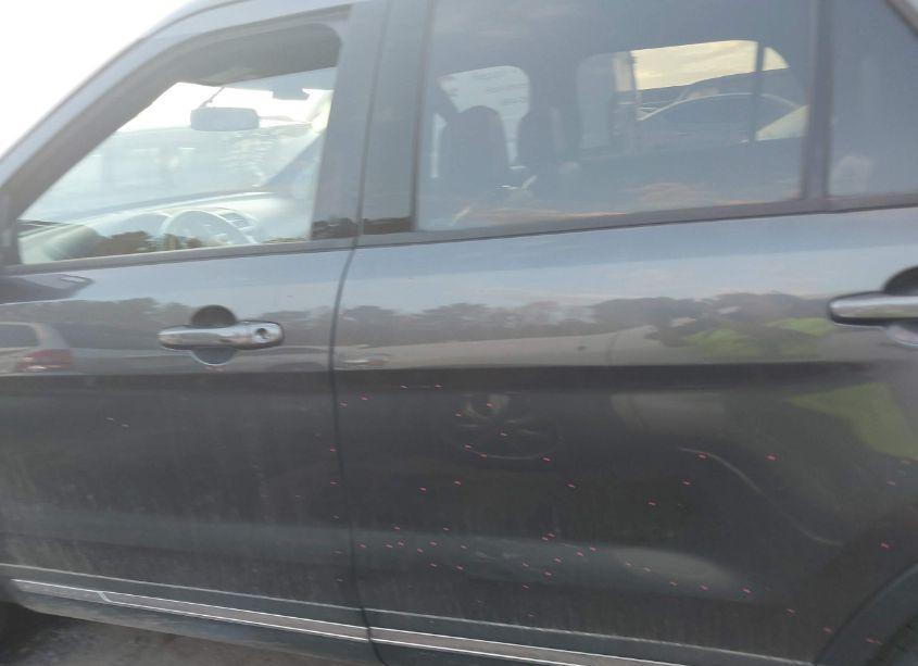 Photo 15 of 2017 Ford Explorer XLT (VIN 1FM5K8D84HGE21121)