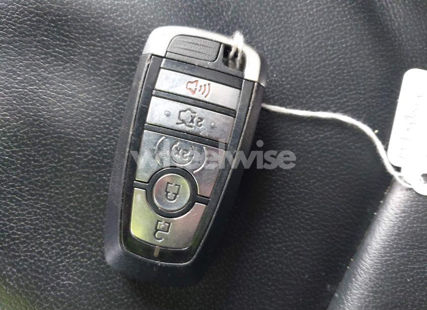 Photo 11 of 2018 Ford Explorer XLT (VIN 1FM5K8D84JGA13224)