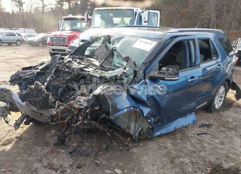 Photo 2 of 2018 Ford Explorer XLT (VIN 1FM5K8D84JGA50306)