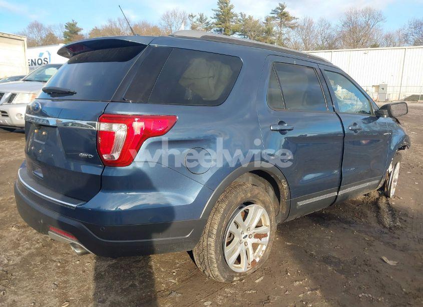 Photo 4 of 2018 Ford Explorer XLT (VIN 1FM5K8D84JGA50306)