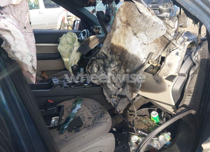 Photo 5 of 2018 Ford Explorer XLT (VIN 1FM5K8D84JGA50306)