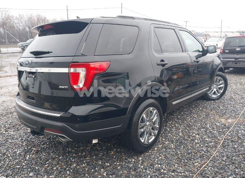 Photo 4 of 2018 Ford Explorer XLT (VIN 1FM5K8D84JGA57577)