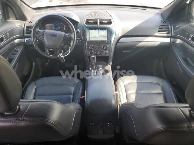 Photo 6 of 2018 FORD EXPLORER XLT (VIN 1FM5K8D84JGB02078)