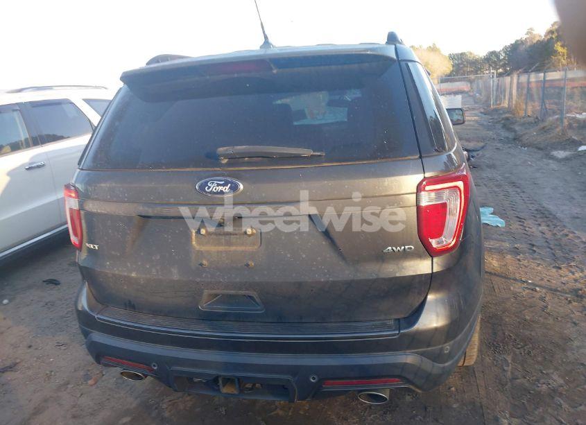 Photo 17 of 2018 Ford Explorer XLT (VIN 1FM5K8D84JGB17406)