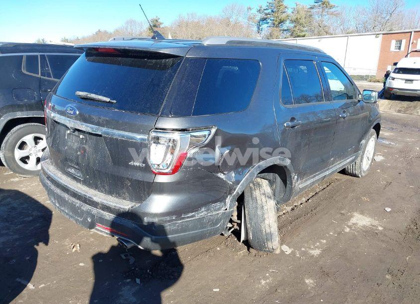 Photo 4 of 2018 Ford Explorer XLT (VIN 1FM5K8D84JGB46162)