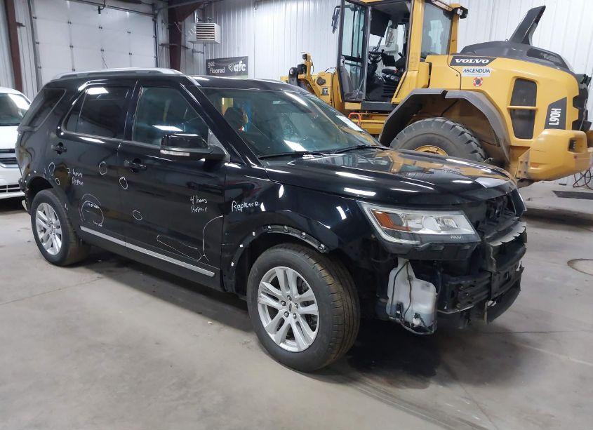 2018 Ford Explorer XLT (VIN 1FM5K8D84JGB48252) main photo