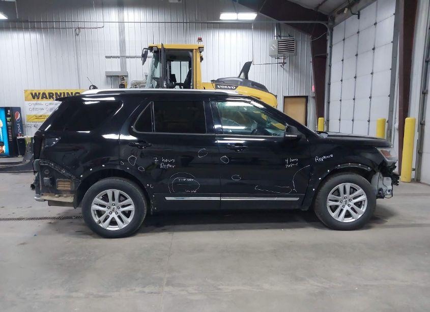 Photo 13 of 2018 Ford Explorer XLT (VIN 1FM5K8D84JGB48252)