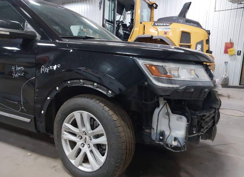 Photo 6 of 2018 Ford Explorer XLT (VIN 1FM5K8D84JGB48252)