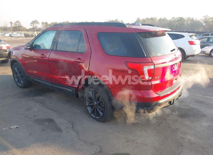 Photo 3 of 2019 Ford Explorer XLT (VIN 1FM5K8D84KGA83131)