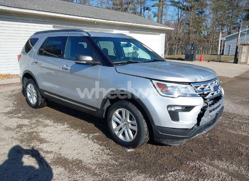 2019 Ford Explorer XLT (VIN 1FM5K8D84KGB25877) main photo