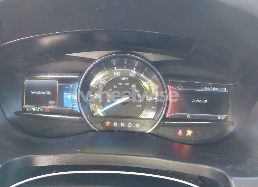 Photo 7 of 2019 Ford Explorer XLT (VIN 1FM5K8D84KGB25877)