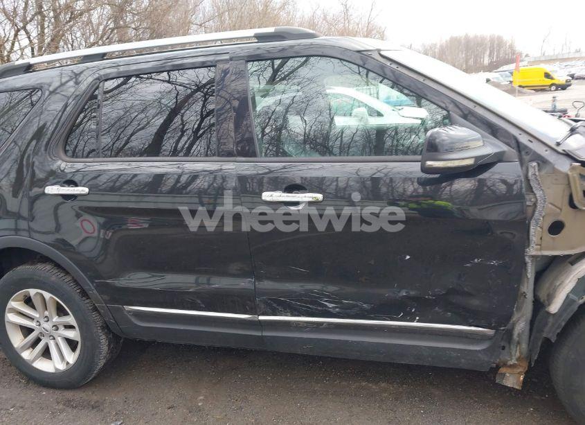 Photo 13 of 2013 Ford Explorer XLT (VIN 1FM5K8D85DGA12586)