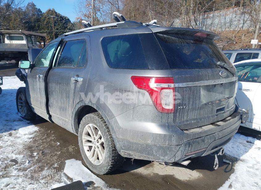 Photo 3 of 2013 Ford Explorer XLT (VIN 1FM5K8D85DGA38217)