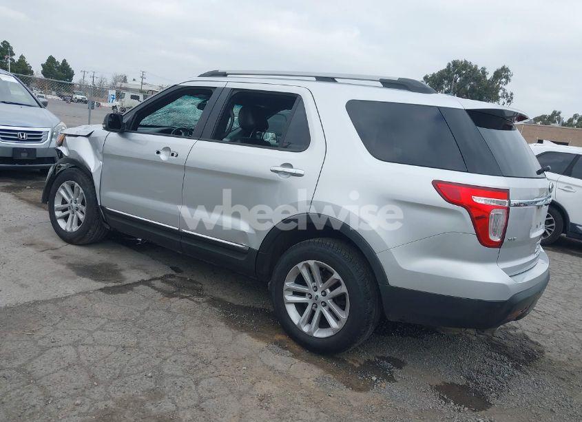 Photo 3 of 2013 Ford Explorer XLT (VIN 1FM5K8D85DGA38220)