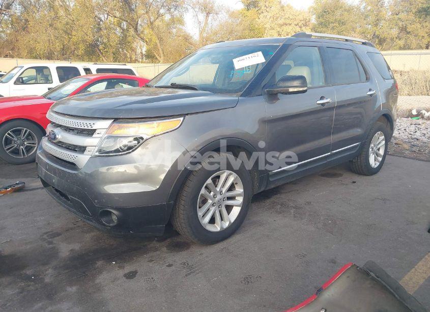 Photo 2 of 2013 Ford Explorer XLT (VIN 1FM5K8D85DGA55051)