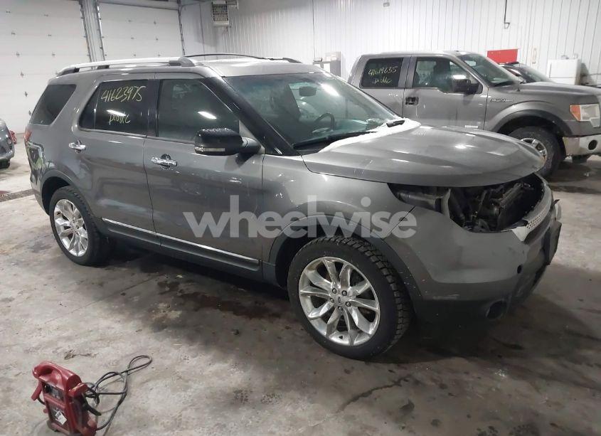 2013 Ford Explorer XLT (VIN 1FM5K8D85DGA58127) main photo