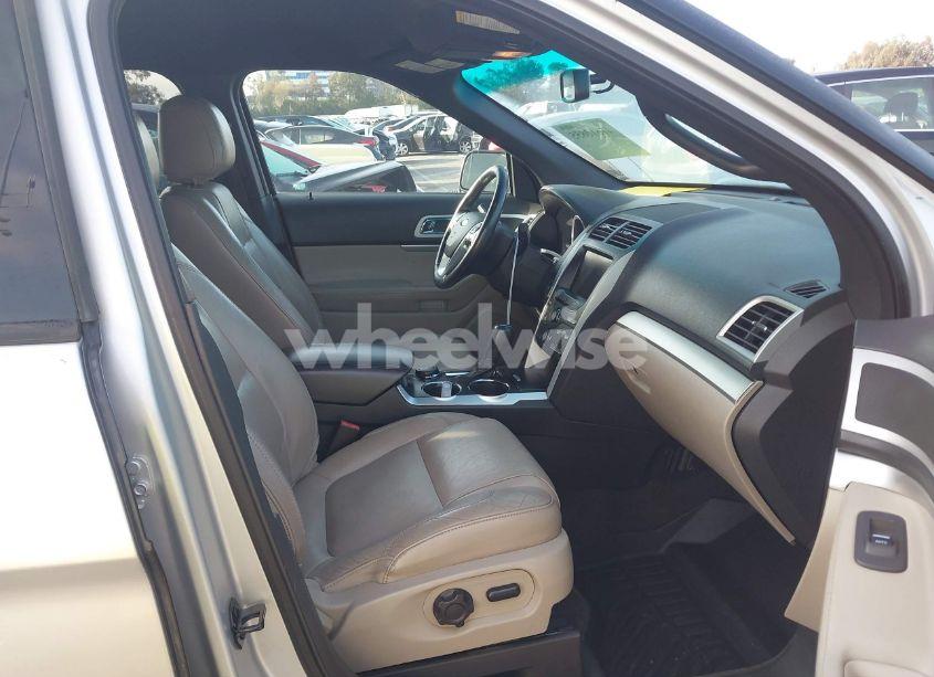 Photo 5 of 2013 Ford Explorer XLT (VIN 1FM5K8D85DGB08296)