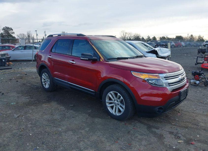 2014 Ford Explorer XLT (VIN 1FM5K8D85EGB31997) main photo