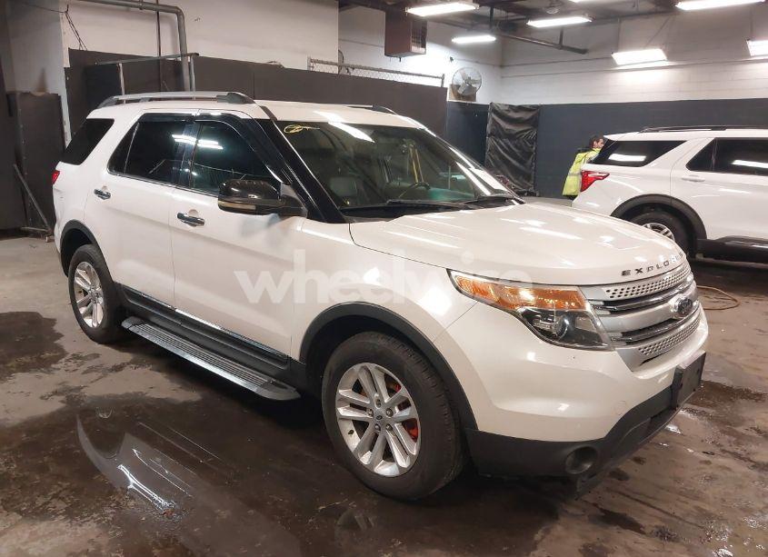 2014 Ford Explorer XLT (VIN 1FM5K8D85EGC09405) main photo