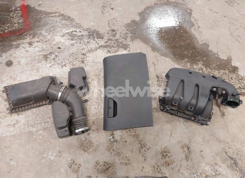 Photo 12 of 2014 Ford Explorer XLT (VIN 1FM5K8D85EGC09405)