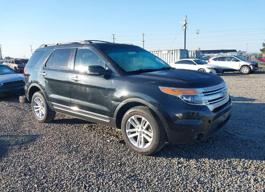 2014 Ford Explorer XLT (VIN 1FM5K8D85EGC35793) main photo