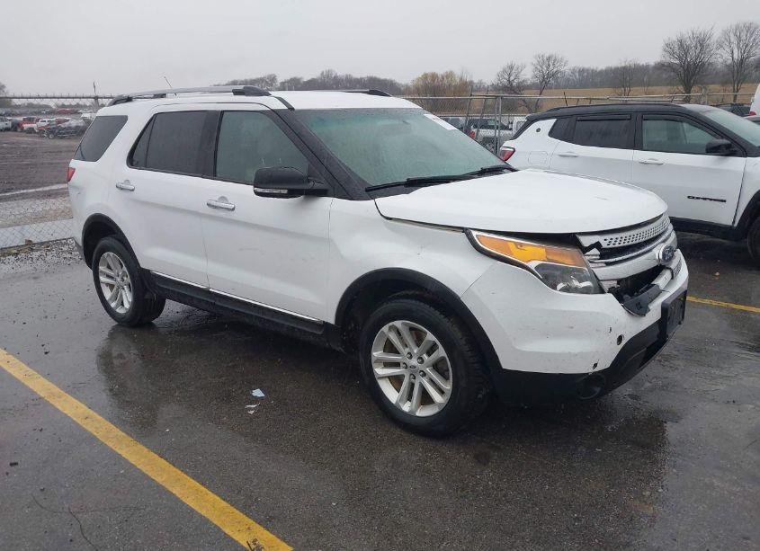 2014 Ford Explorer XLT (VIN 1FM5K8D85EGC47622) main photo