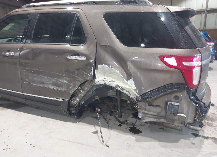 Photo 6 of 2015 Ford Explorer XLT (VIN 1FM5K8D85FGA17029)