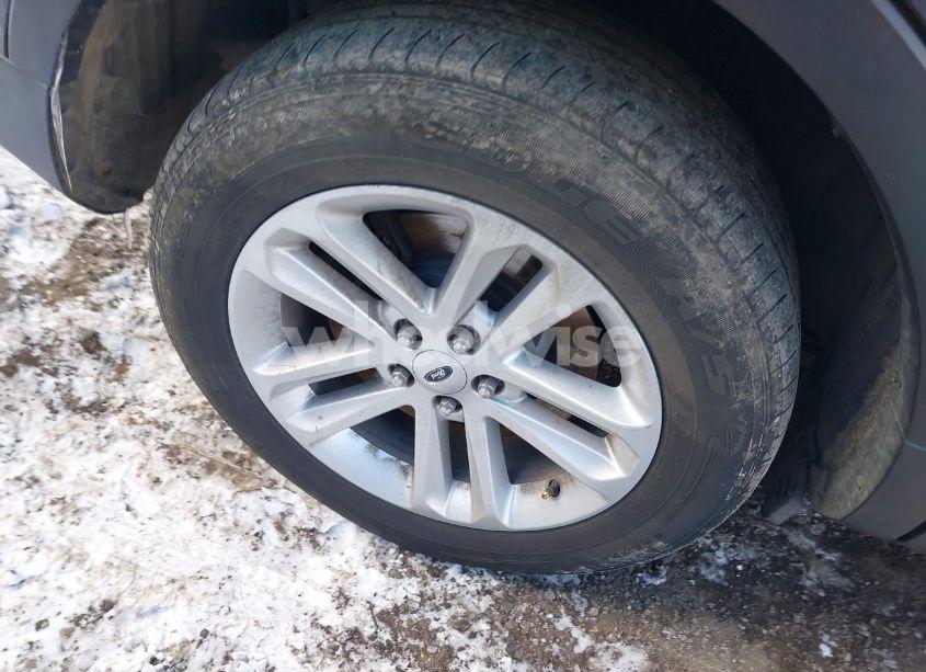 Photo 12 of 2015 Ford Explorer XLT (VIN 1FM5K8D85FGA67770)