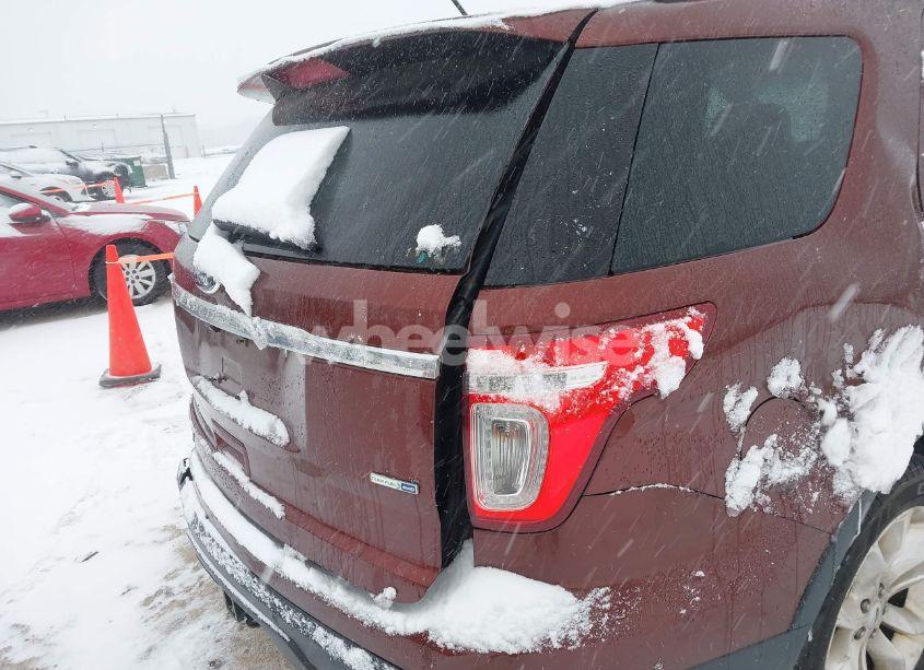 Photo 17 of 2015 Ford Explorer XLT (VIN 1FM5K8D85FGA68496)