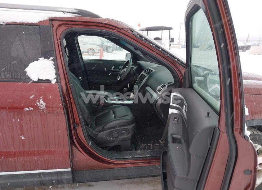 Photo 5 of 2015 Ford Explorer XLT (VIN 1FM5K8D85FGA68496)