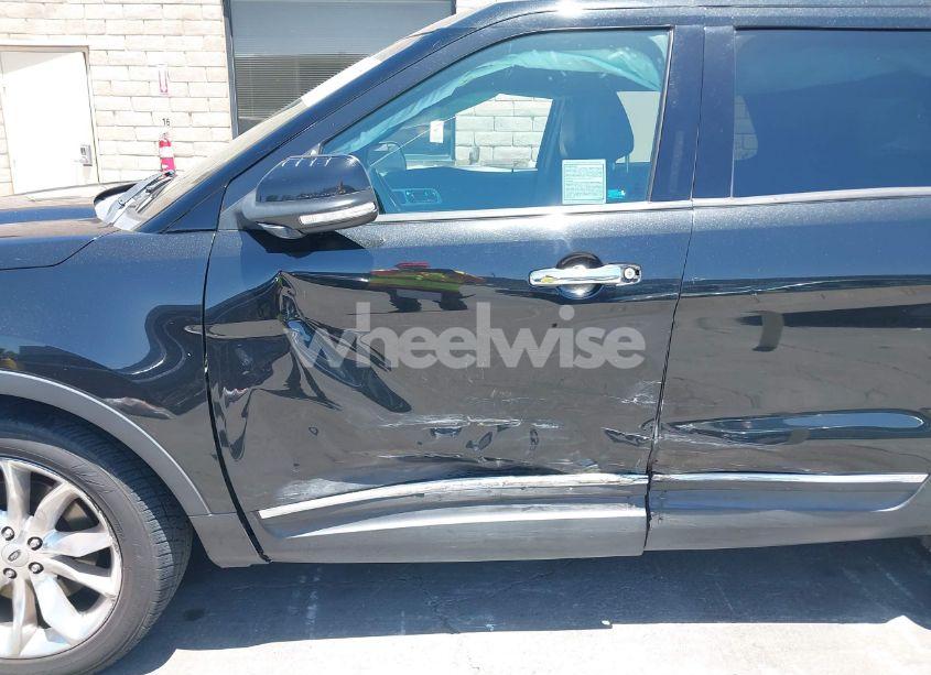 Photo 6 of 2015 Ford Explorer XLT (VIN 1FM5K8D85FGB74186)