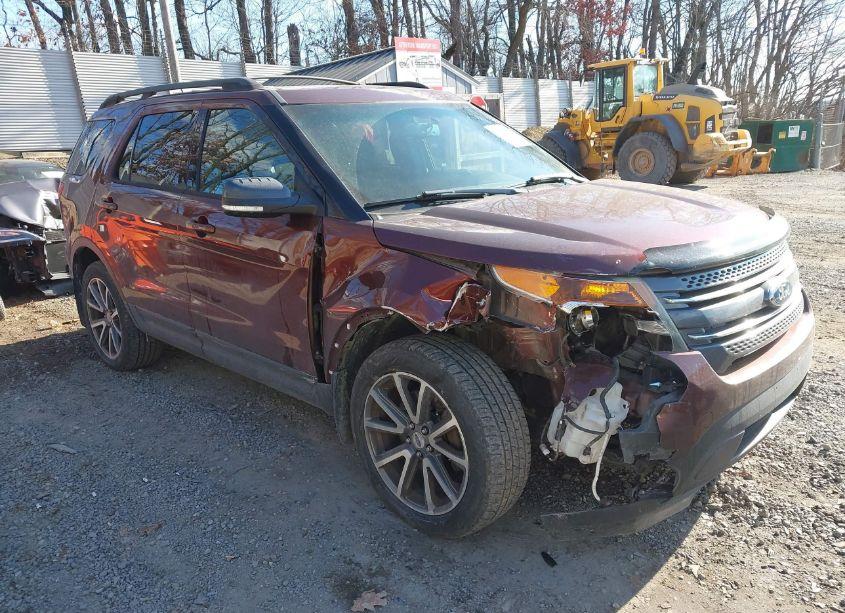 2015 Ford Explorer XLT (VIN 1FM5K8D85FGC03377) main photo