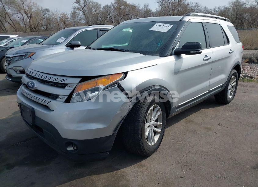 Photo 2 of 2015 Ford Explorer XLT (VIN 1FM5K8D85FGC52546)