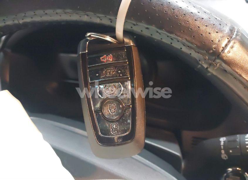 Photo 11 of 2016 Ford Explorer XLT (VIN 1FM5K8D85GGA21955)