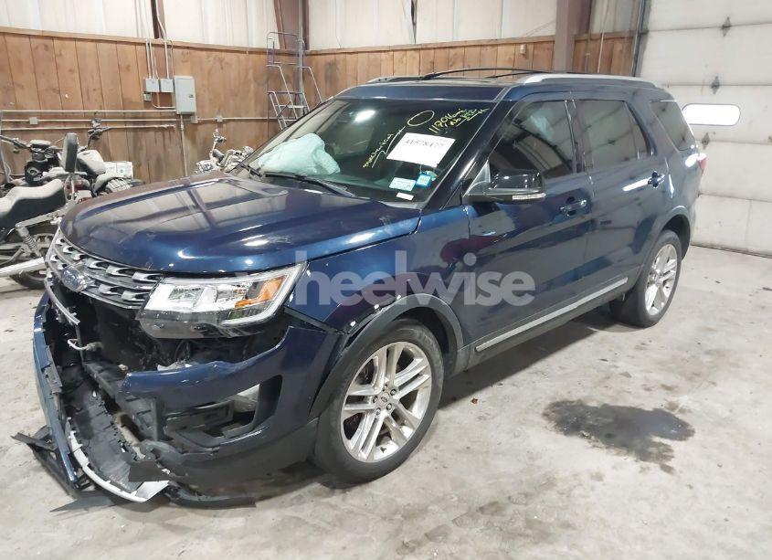 Photo 2 of 2016 Ford Explorer XLT (VIN 1FM5K8D85GGA21955)